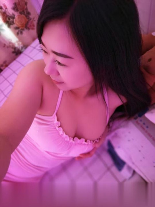 江苏南京小骚珍珍美艳小少妇，丰润热辣-2.jpg